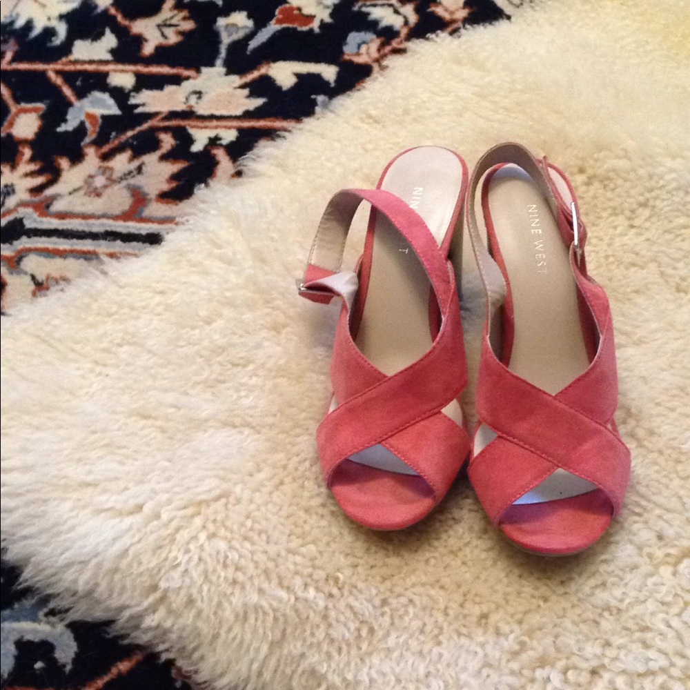 Pink suede Nine West heels